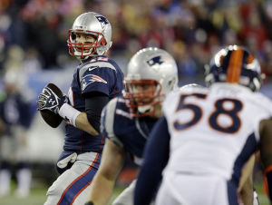 Tom Brady threw for 333 yards and four touchdowns in the Patriots win. 