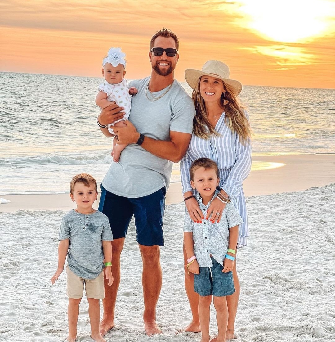 LOOK: Adam Thielen posts family pictures of him, his wife and their kids