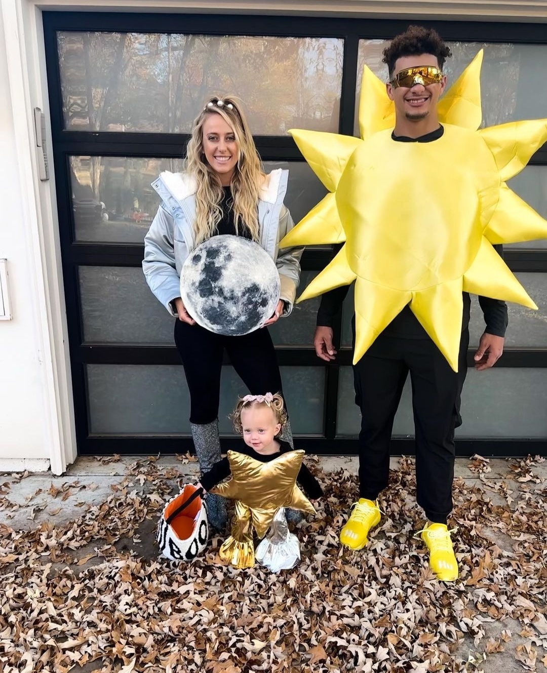 Trick or Treat Mahomes family Halloween photos