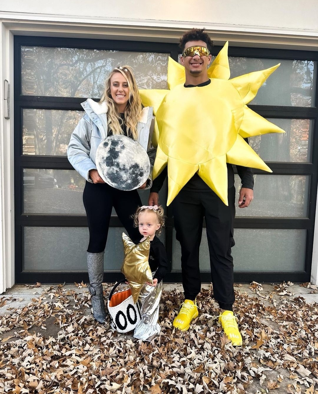 Trick or Treat Mahomes family Halloween photos