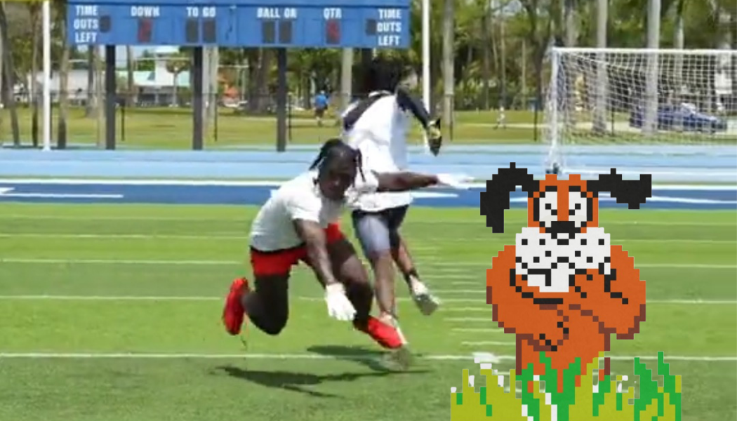 VIDEO: HS football player smokes Tyreek Hill at football camp