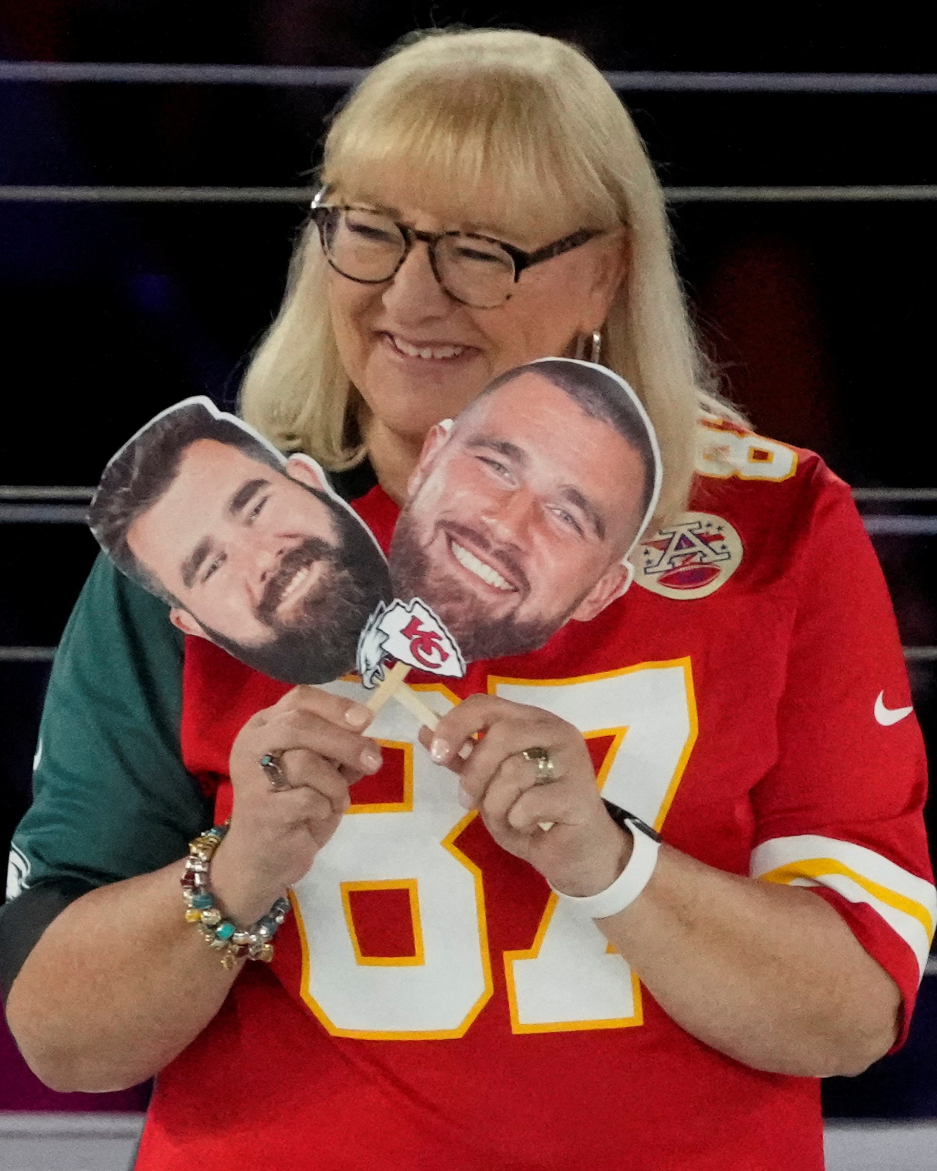 How to meet Donna Kelce Monday before the Chiefs Eagles game